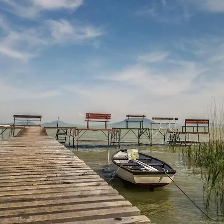 Holiday home Komfort Bursport Bt. Haz Balatonfenyves