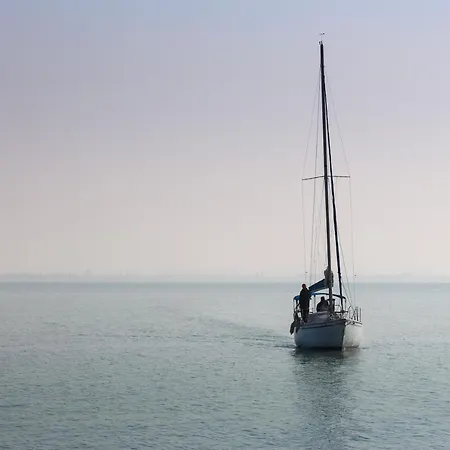 Holiday home Komfort Bursport Bt. Haz Balatonfenyves